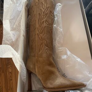Steve Madden Kinzee Taupe Suede Embroidered Knee Boot BRAND NEW